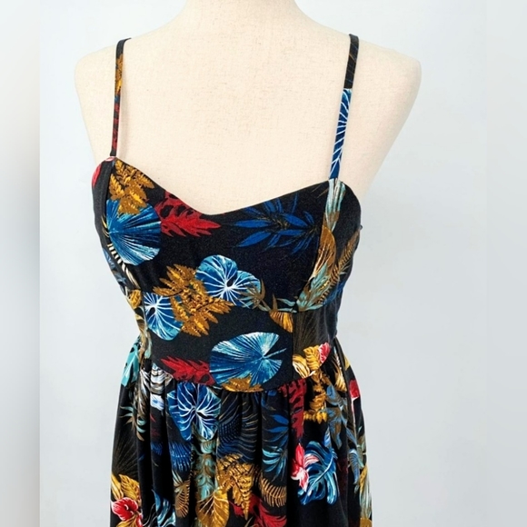 Sleeveless Tropical/Floral Print Mini Dress- NWOT - Picture 3 of 8
